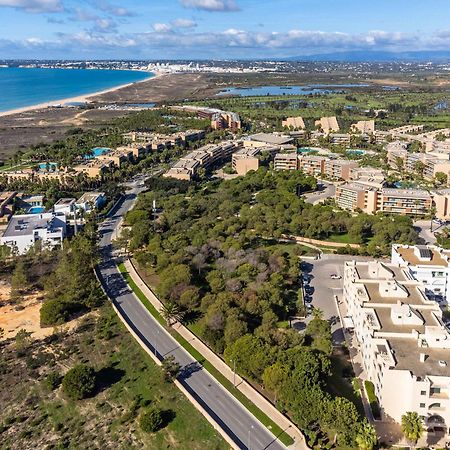 Salgados 1 Bedroom Apartment - 500M From The Beach Guia  Exterior photo